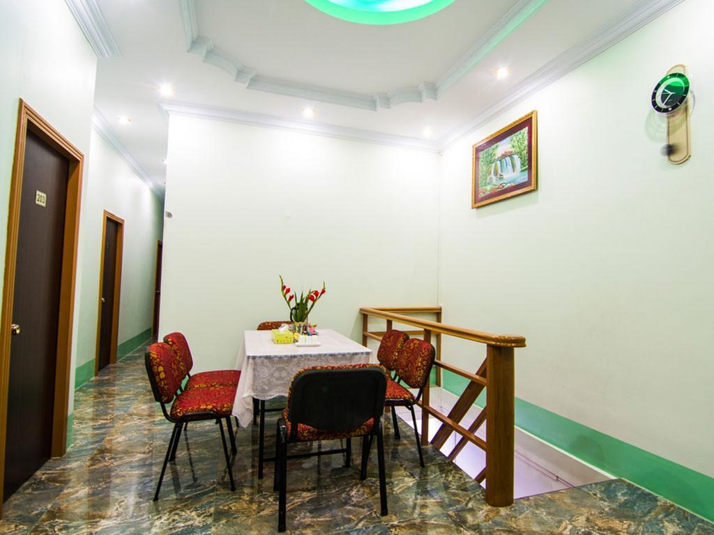 Royal Star Guest House Rangoon Buitenkant foto